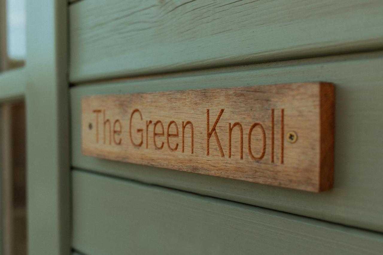 Glamping In Wiltshire The Green Knoll Is A Charm Chippenham  Ngoại thất bức ảnh
